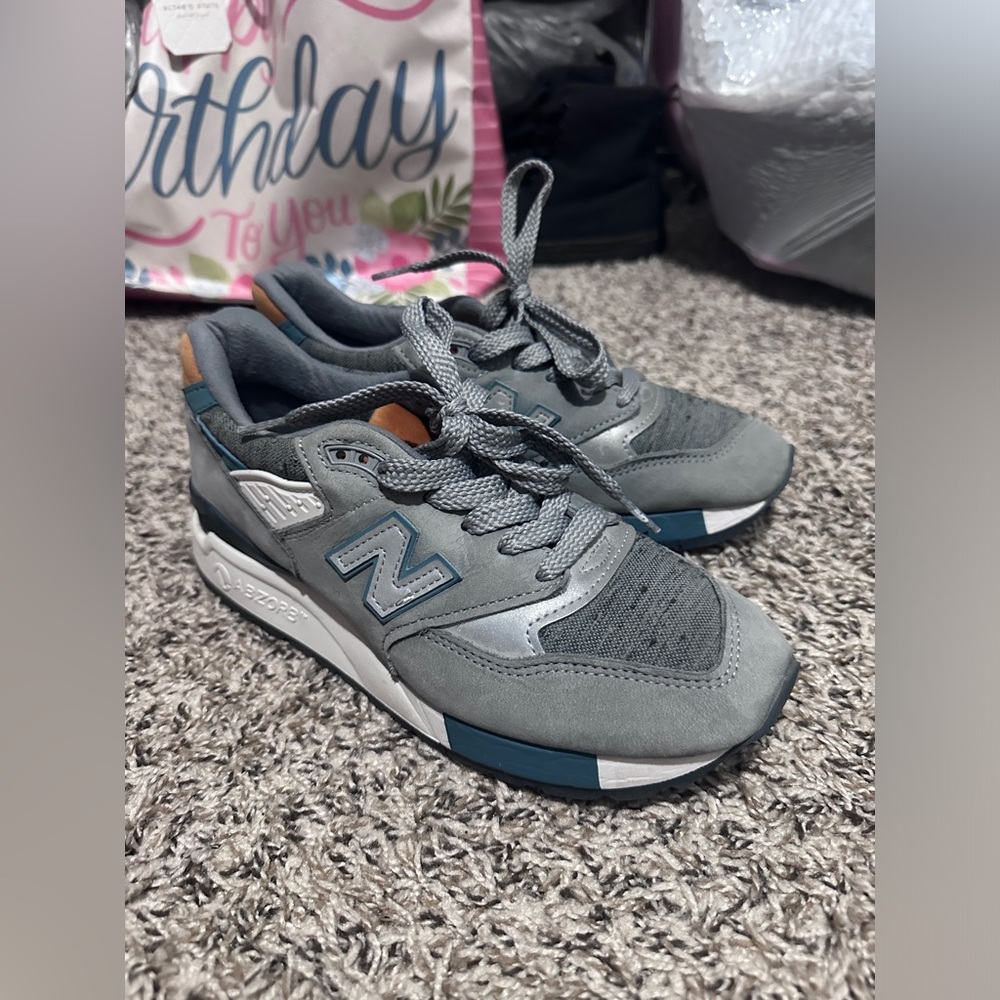 New balance shoes
